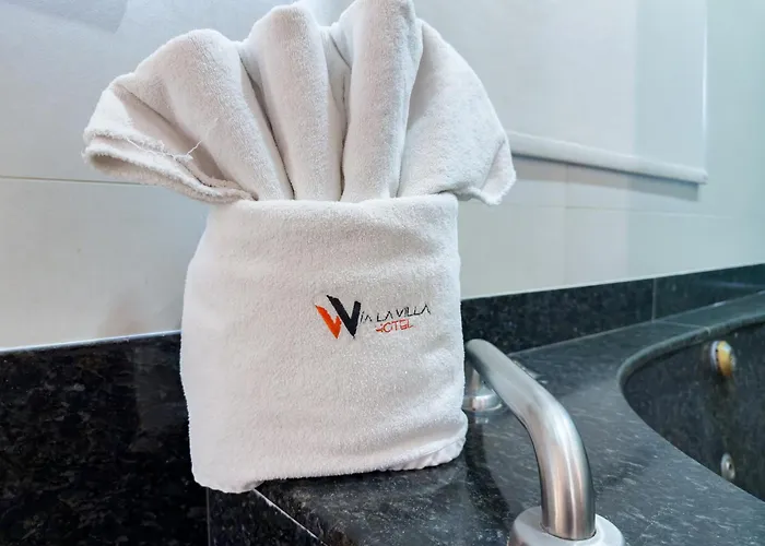 Via La Hotel 3*