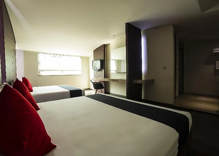 Via La Hotel 3*